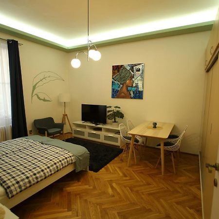 דירות בודפשט Castle Courtyard Hideaway מראה חיצוני תמונה