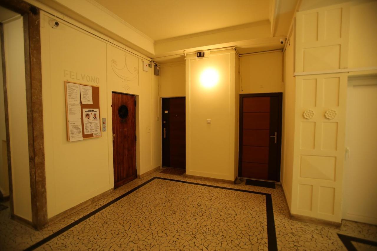 דירות בודפשט Castle Courtyard Hideaway מראה חיצוני תמונה